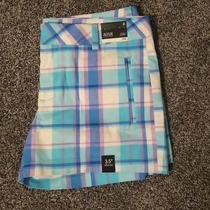 Women's size 6 plaid shorts